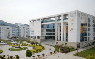 高校教师总结推荐7篇