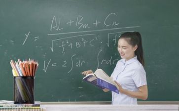 有关教师的作文600字7篇