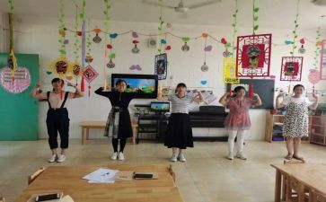 幼儿园中班级长学期工作总结5篇
